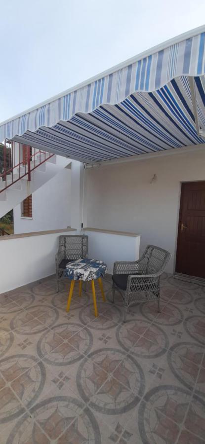 Apartmani Milano Stomorska Exterior photo