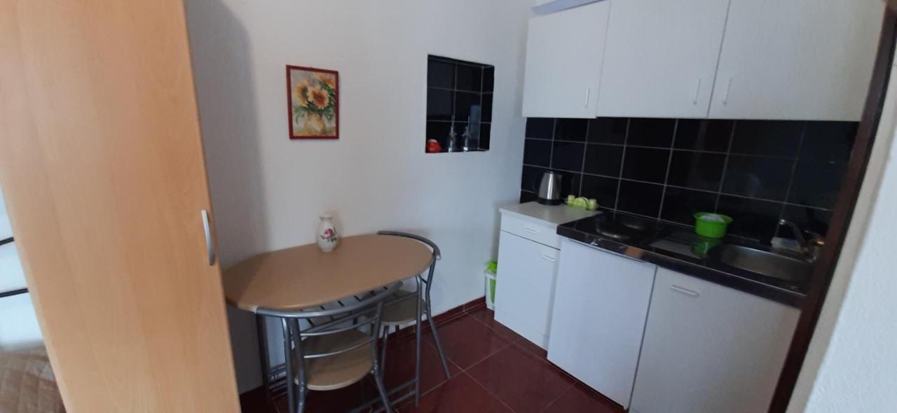 Apartmani Milano Stomorska Exterior photo